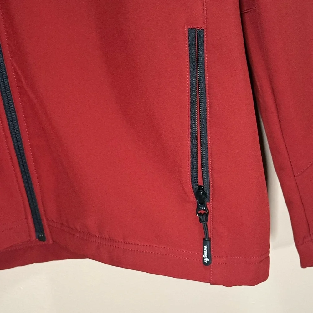 Wrangler ATG‎ Softshell Jacket Red M Outdoor Hiking Workwear Fleece Lined